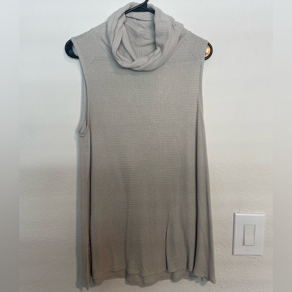Women’s Sleeveless Cowl Neck Top